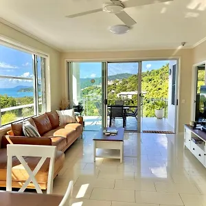 **** Aparthotel Airlie Summit Australia